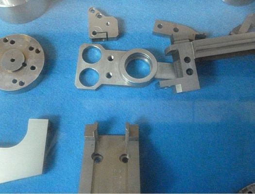 ISO認定金属加工機械部品 パーソナライズされた設計と耐腐蝕性高い精密加工部品 サプライヤー